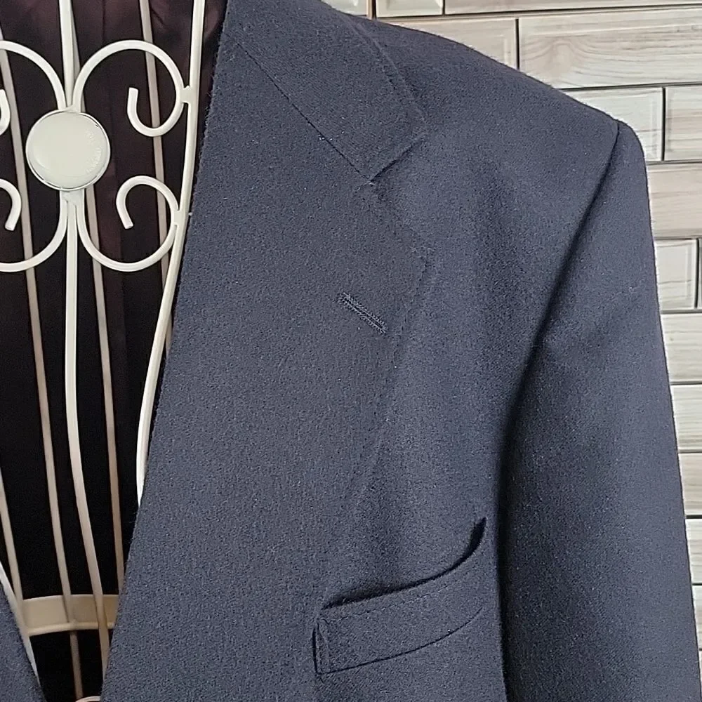 Man in wool Men's navy sport coat Jeffrey Cain style from Hamer's